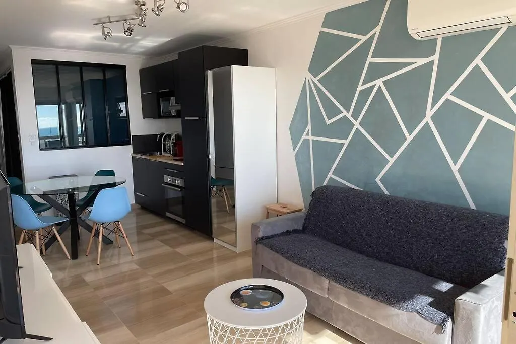 Apartment Vue Mer Port De Garavan Menton
